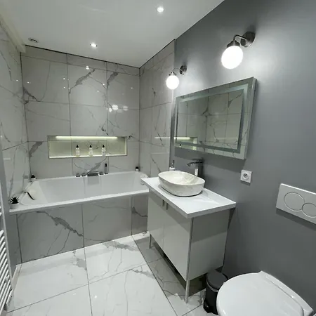 Avec Piscine בית נופש