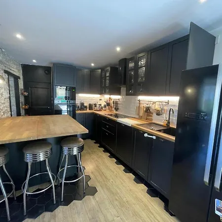 Avec Piscine בית נופש Soupex