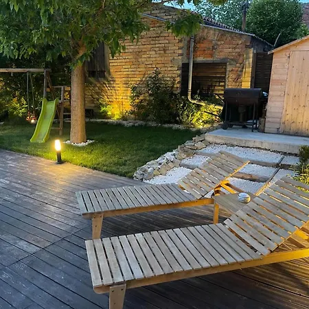 Avec Piscine בית נופש